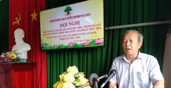 Description: ANH 1 - PHO CHU TICH UBND HUYEN TRAN VAN CHAN PHAT BIEU TAI HOI NGHI 311024.jpg